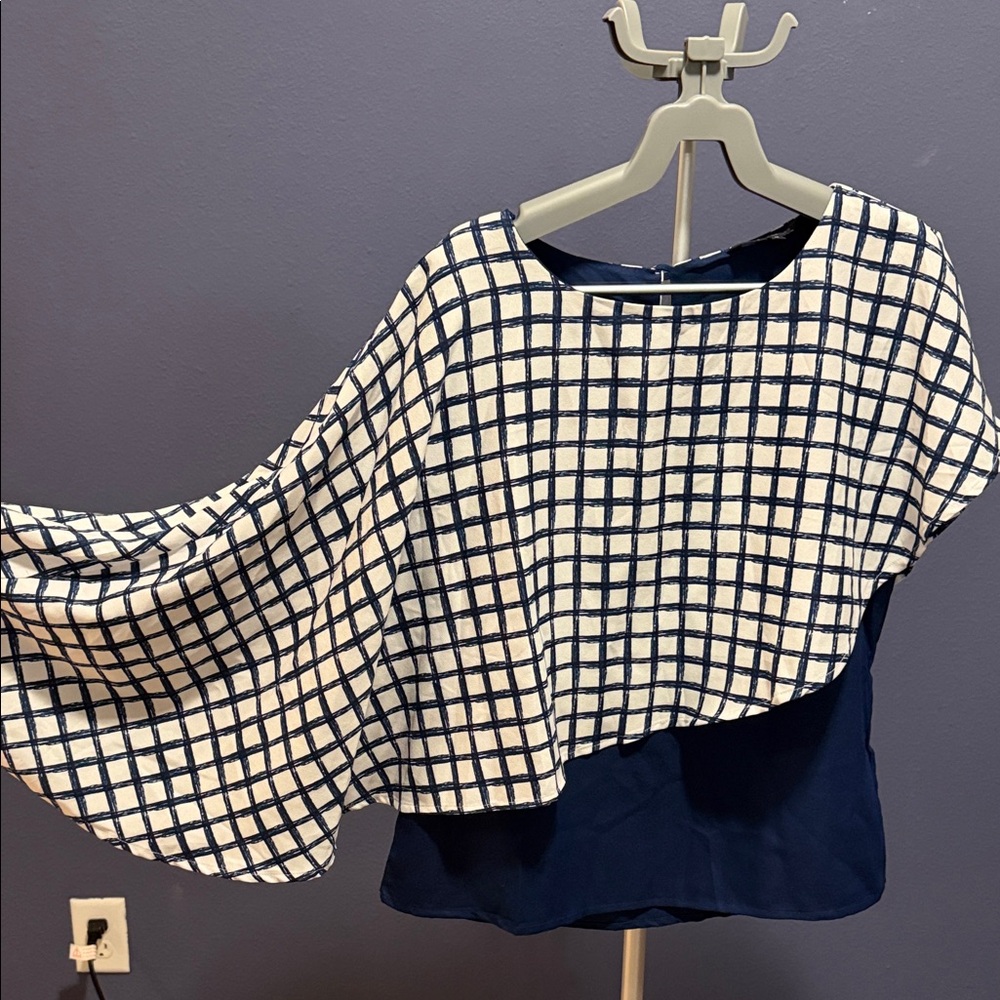 Annabelle Navy and White Patterned Top